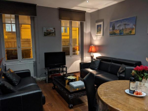 2 bed 16th Arrondissement Trocadero Apartment for6
